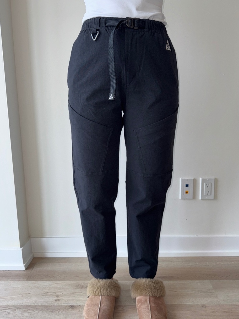 Nike ACG Women's Mid-Rise Hiking Trousers, Black, Size S (New Without Tags)